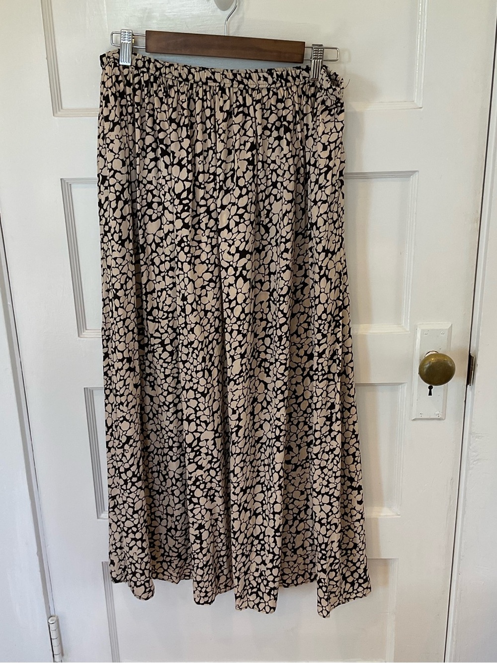 Tahari Black and Beige Printed Maxi Skirt